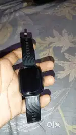 Noise quad call smartwatch