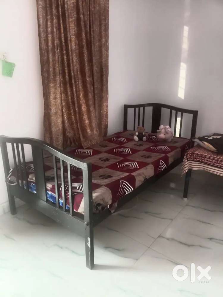 Bed 4*6 with matters