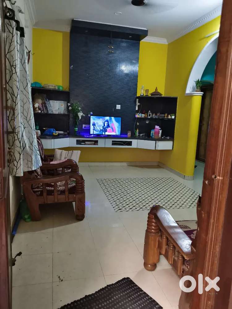 P G accommodation for girls between akkithimmanalli and shanthinagar
