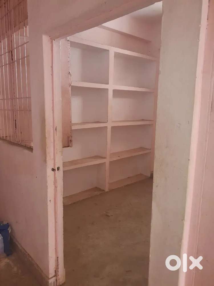Room for rent boys students only.