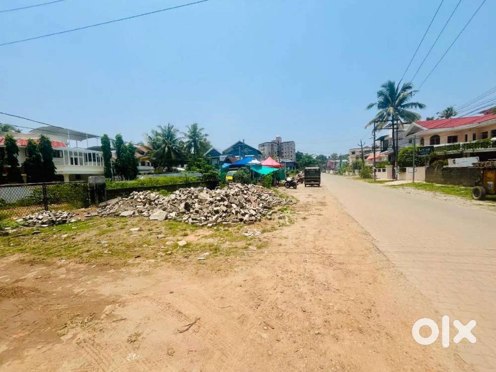 PREMIUM LAND FOR SALE AT KAKKANAD PIPELINE ROAD