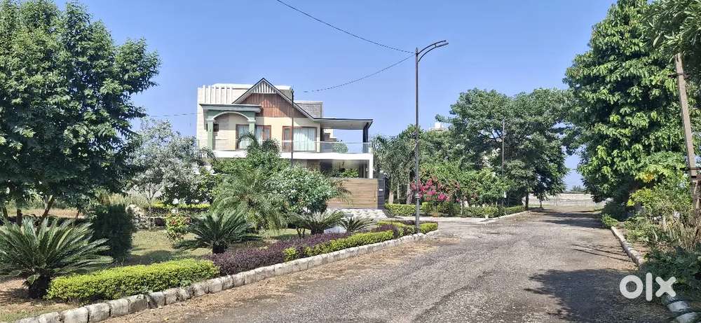 410 gaj puda approved corner and park facing plot