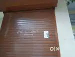 Well maintained shop on rent
