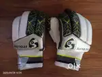 Cricket Gloves unused