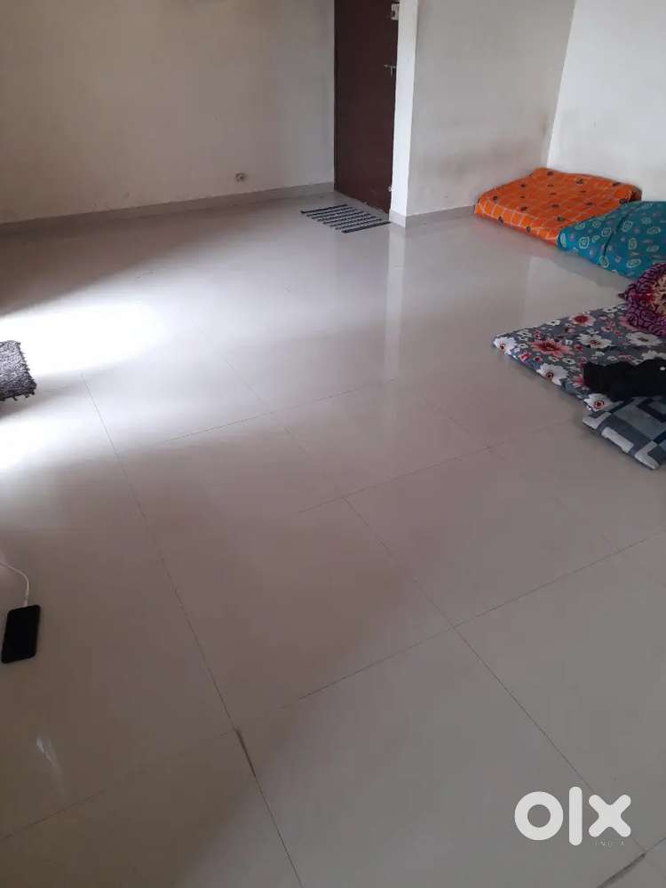 Required Roommate boys