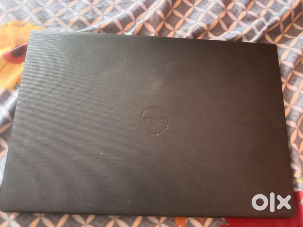 DELL Inspiron Intel core i3 6th Gen (8GB/500 HDD/Windows 10 pro)