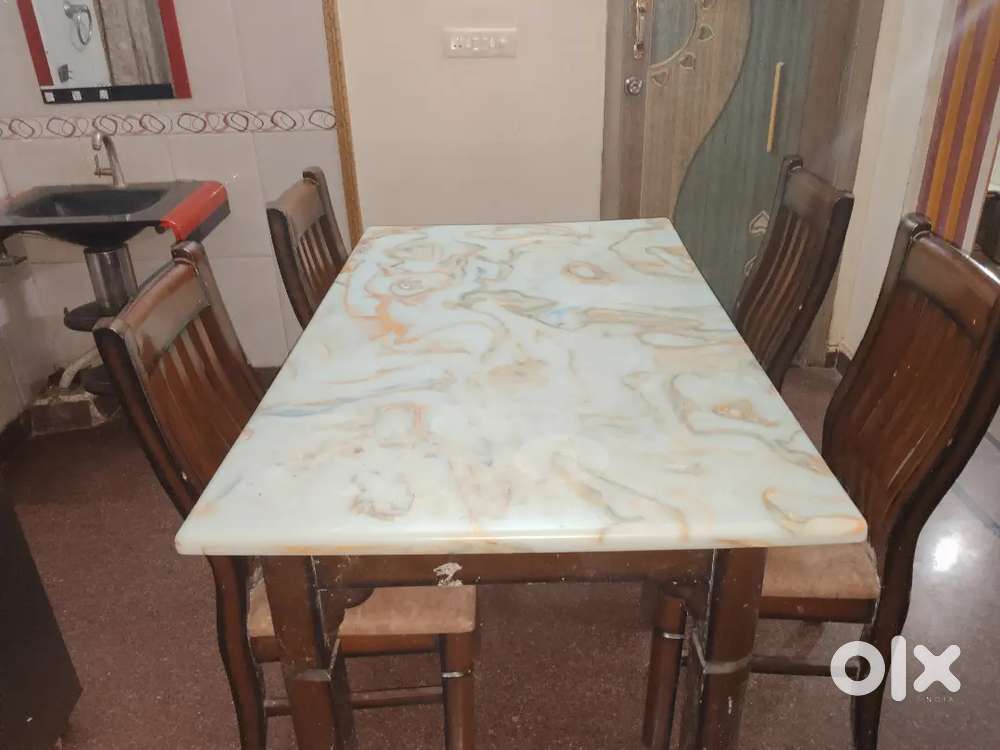 Italian marble dining table with set of 4 chairs