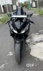Yamaha R15 V3 BS6 Black