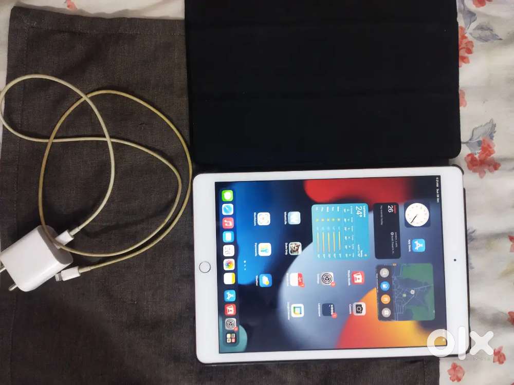 iPad 128 gb 7th generation absolutely NEW