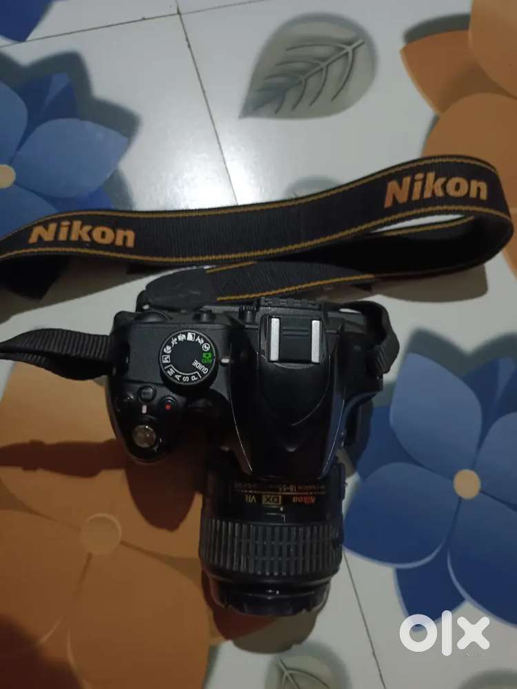 Argent sell DSLR camera D3200
