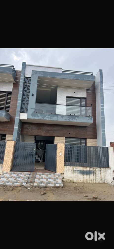 3BHK READY TO MOVE KOTHI FOR SALE in just 76.90lac Sec 115 Ajit city