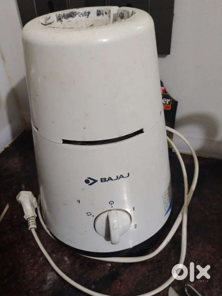 Mixer grinder with 3 jars