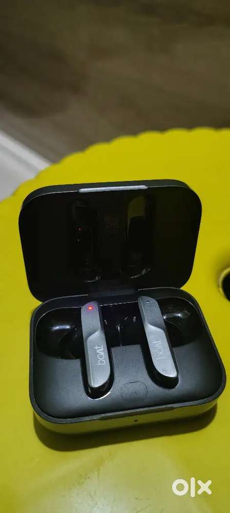 Blutooth earbuds