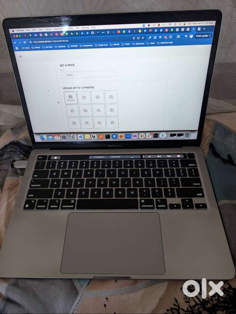 Apple M1 Macbook