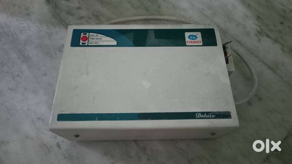 EVEREST AC Voltage Stablizer Deluxe - Model EW400 4KVA, White