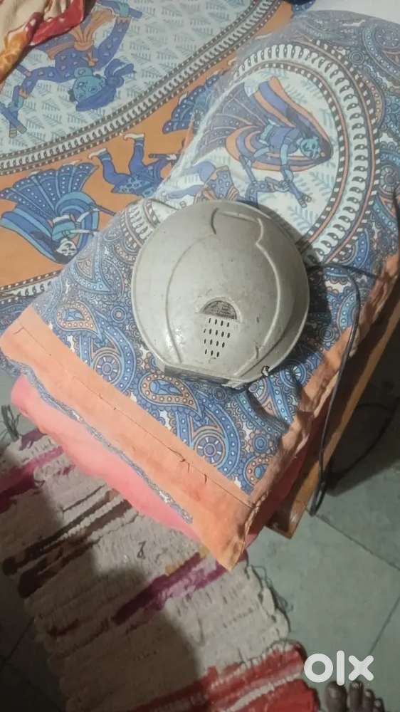 Tv woring and 3 things tv. Table sabligar