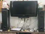 Panasonic 32 inch.   Lcd.  Good condition/Philips Tower speakers /MIC