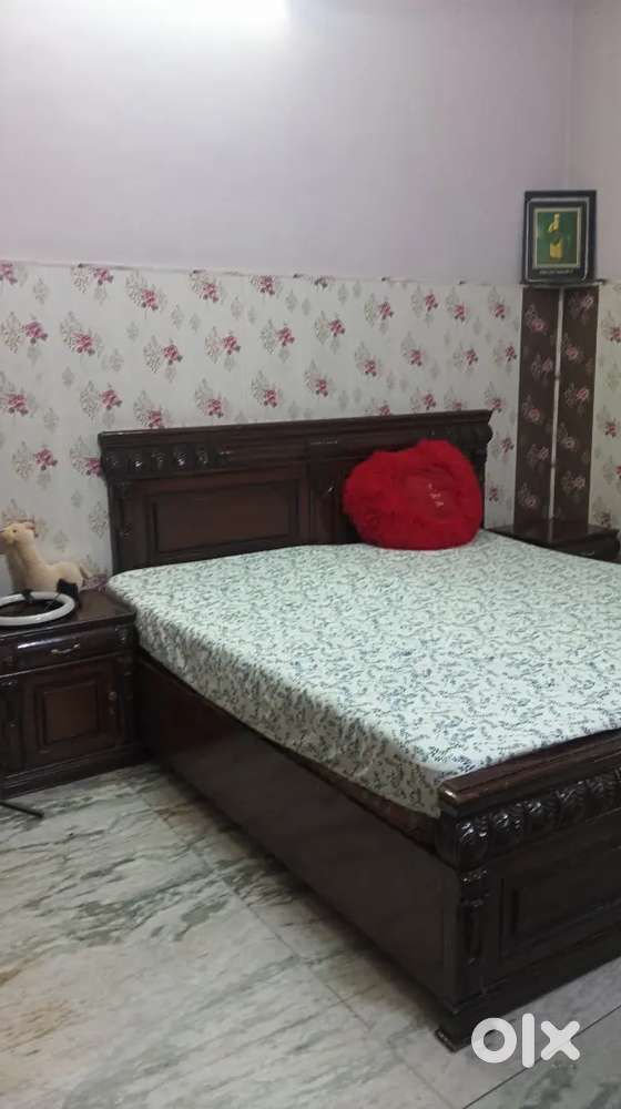 1rk for rent in guru amardas avenue.