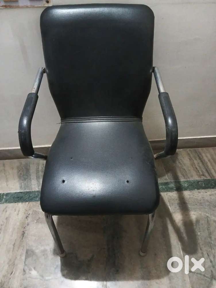 Chair with black leather seat 2pc