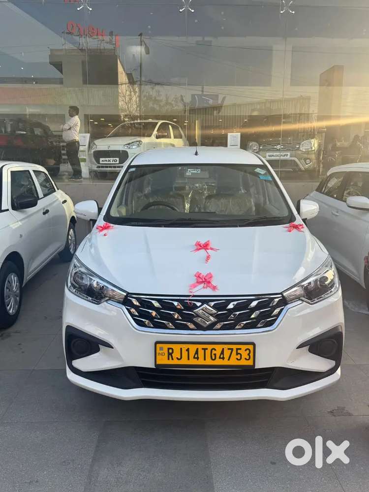 Experience driver one way round trip. All india. Tousrit