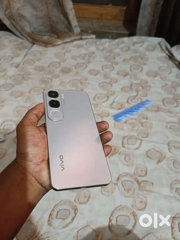 Vivo y3005g 8/256 7 month old