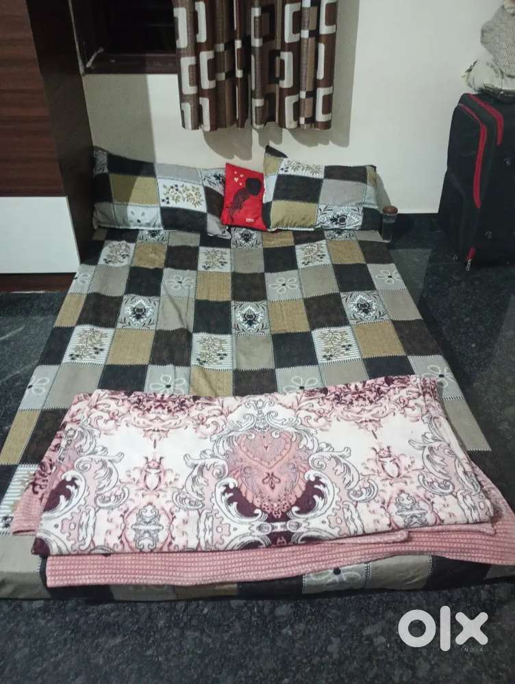 Double cot bed (only bed)