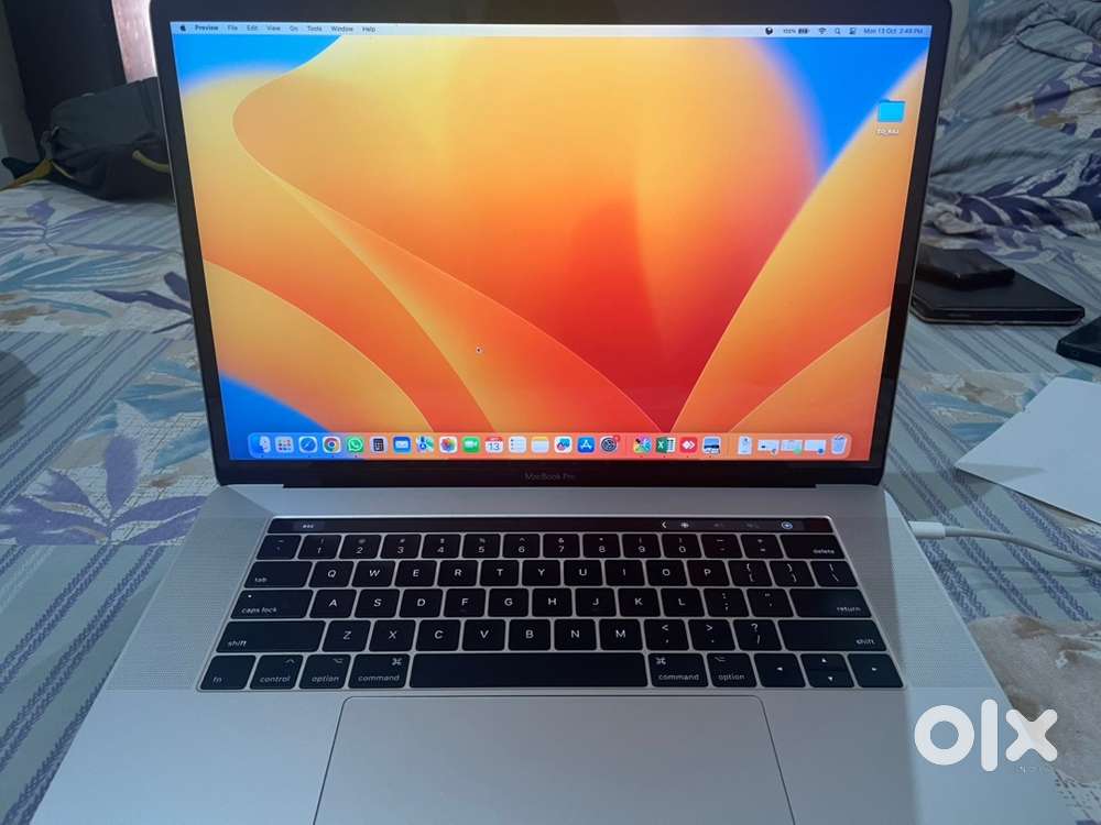 Apple MacBook Pro–Core i7 (15-inch, 2017)