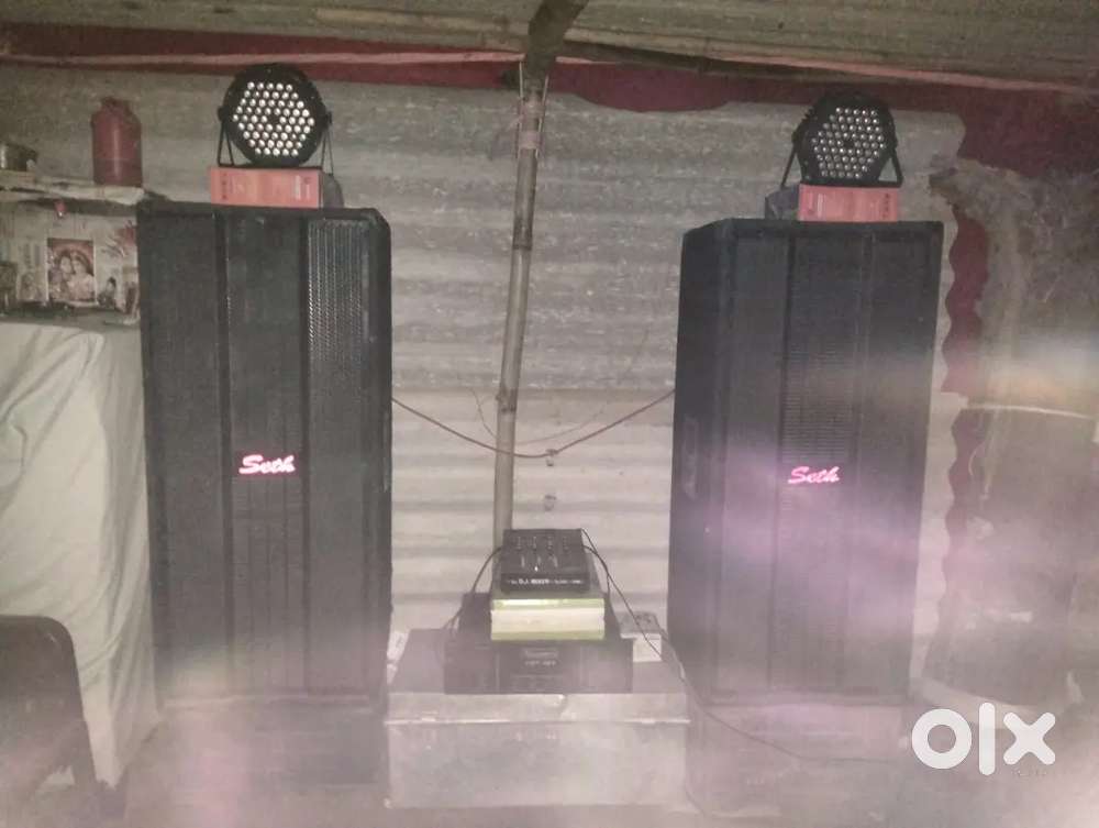 2 top 500waat speaker and new mixer,2 light , amplifier