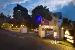 FOOD & ACCOMODATION
