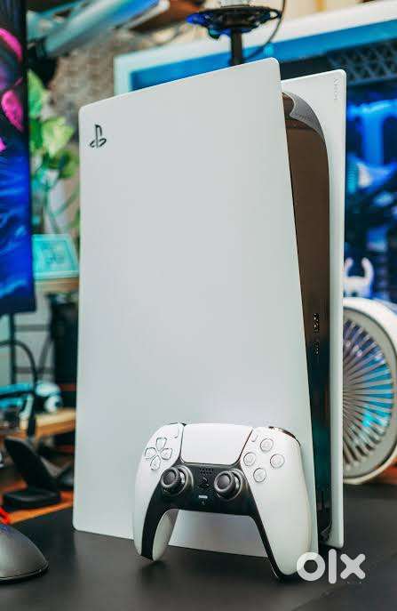 Ps5 disc edition  825 gb with three games