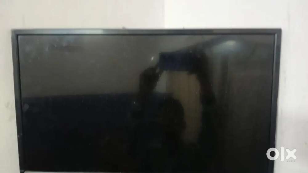 Aiwa led TV running condition only 1800