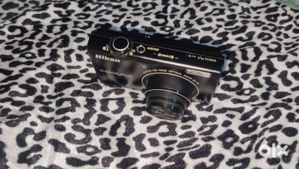 Nikon Coolpix S6200
