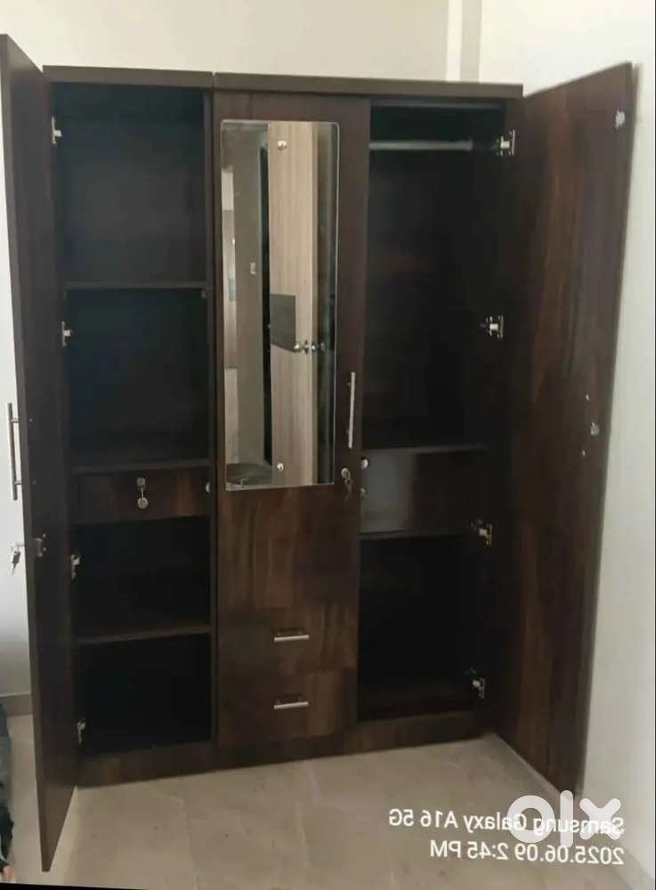 Brand new door wardrobe