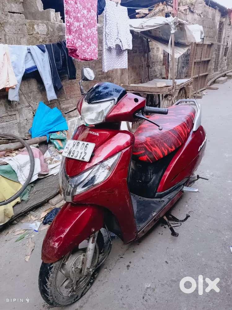 Selling Honda Activa 125
