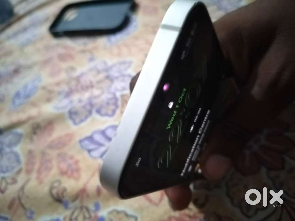 Iphone 13 for sell with box orignal cable charger