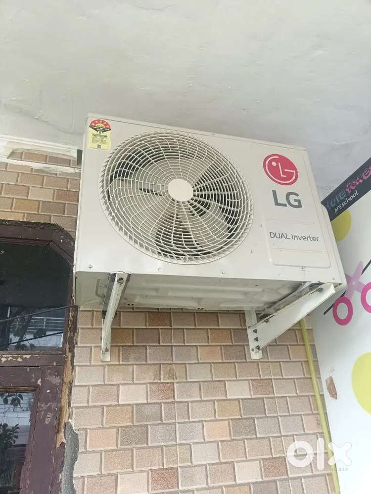 L.G.. split AC