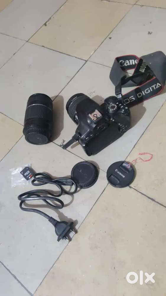 Canon 700D