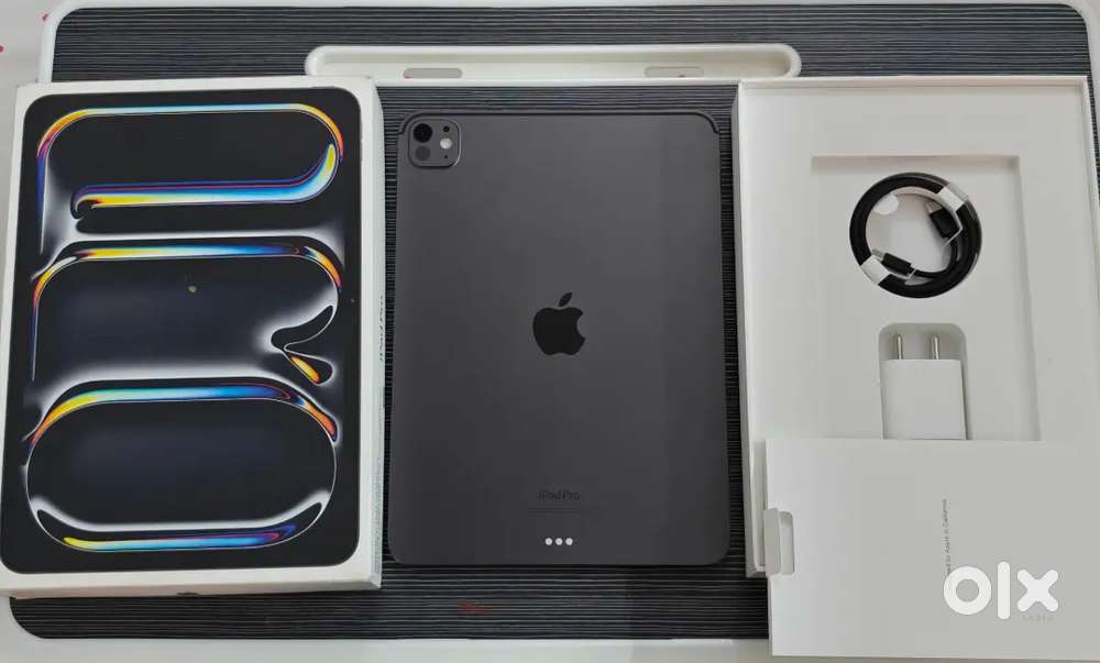 iPad Pro M4 Black 256gb 11 inch Indian 7 days used