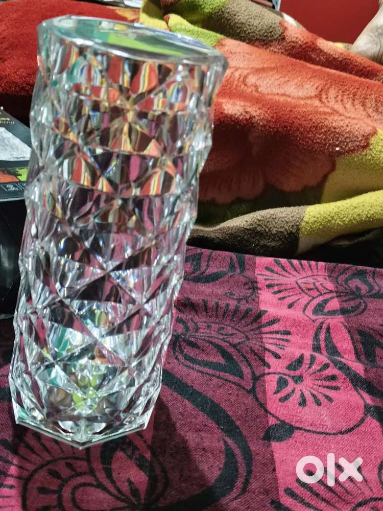 A rose crystal 16 colour light