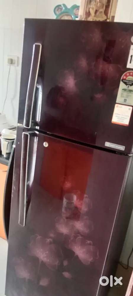 Selling LG fridge