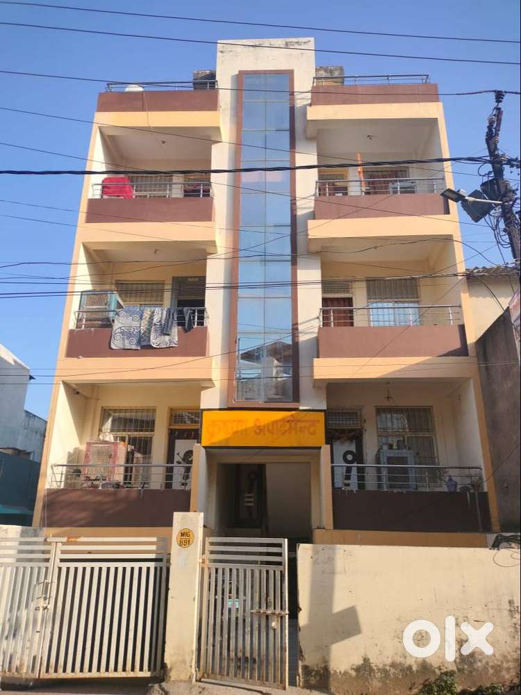 Beautiful 3BHK Apartment with Balcony & Parking – Excellent Connectivi