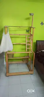 Office chair and bird stand for sale 1800 each