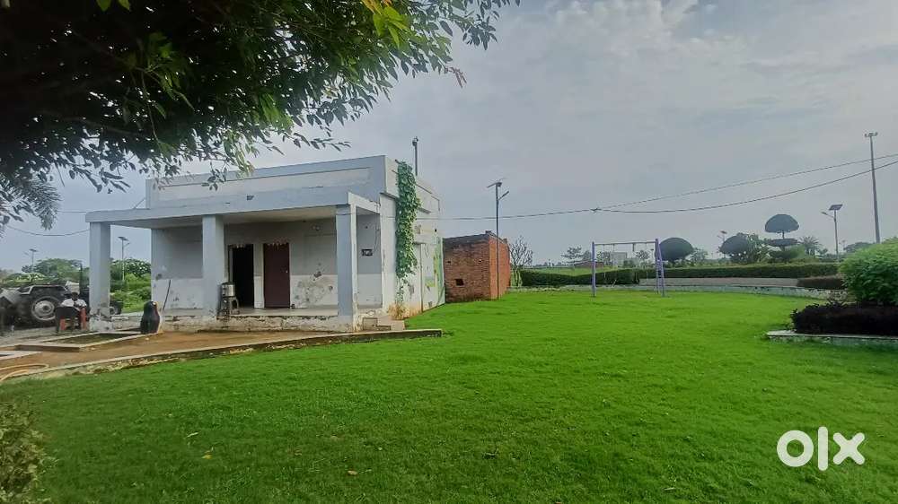 100 yards plot near Raja ji dhaba on highway