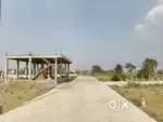 Plot available only 1100/- per sqft se