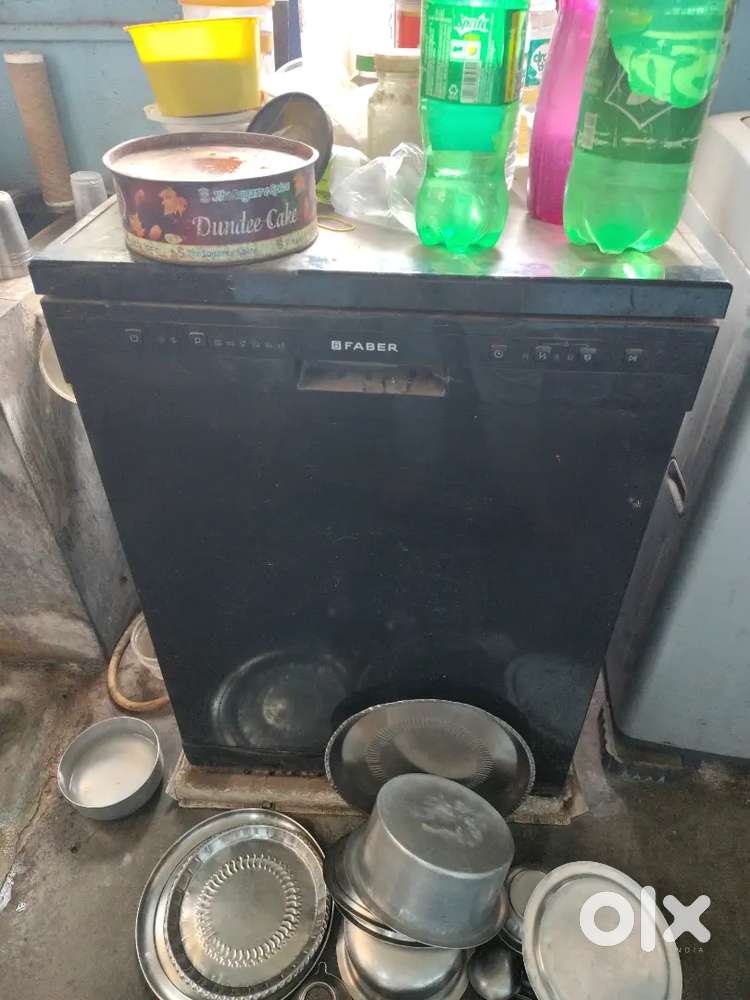 Dish washer