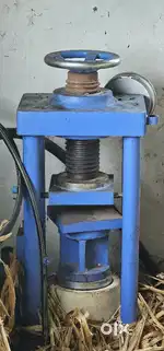Cube Testing Machine