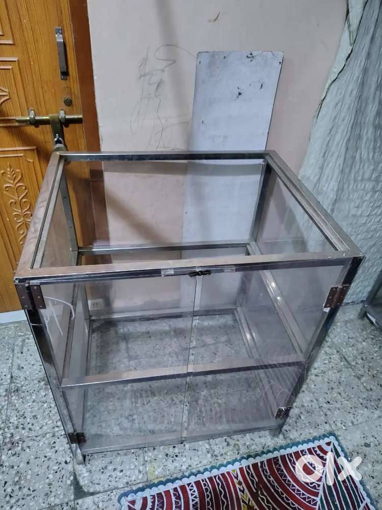 Glass Counter