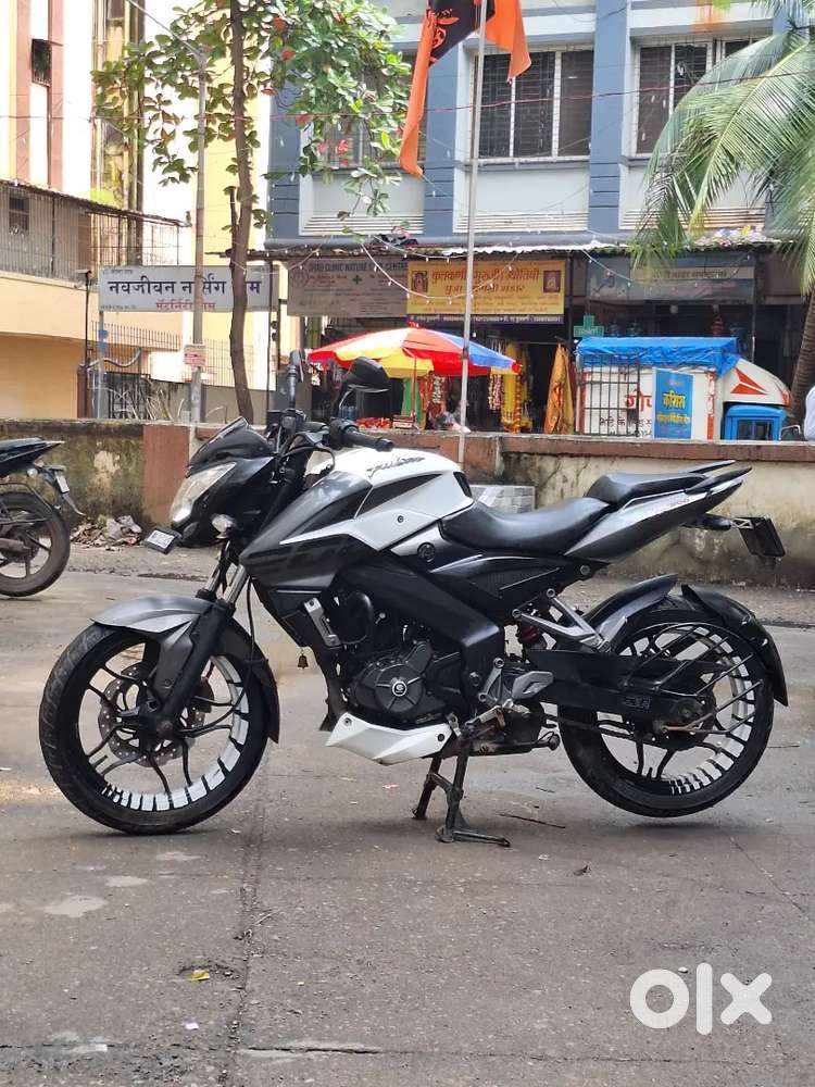 BAJAJ PULSAR NS 200 ( 2018 )