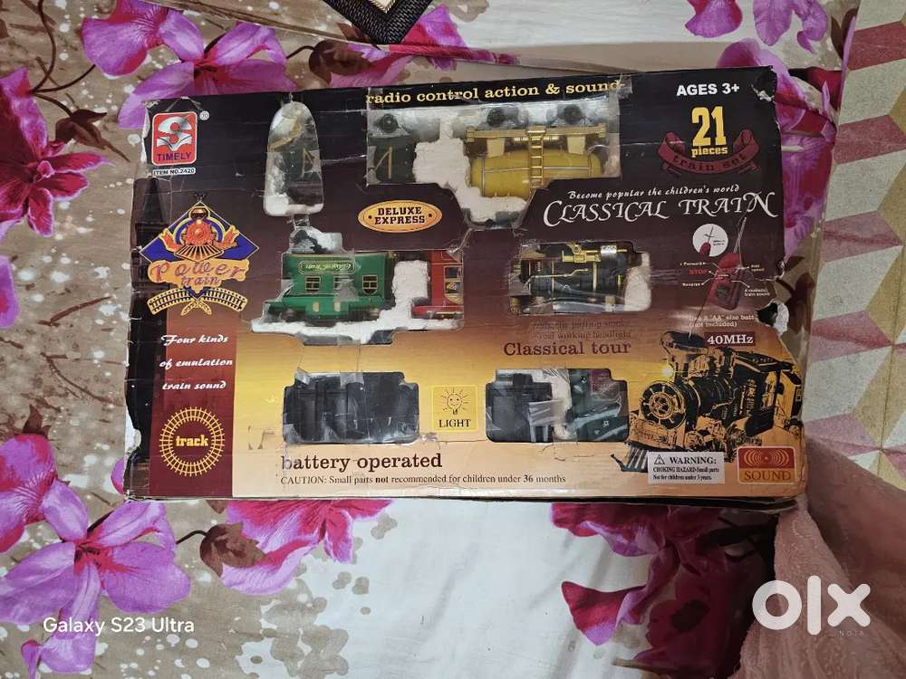 Battery Operated Classical Toy Train Set with Remote & Track (21 Pcs)