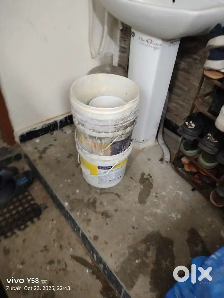 Drum 300 literand other items
